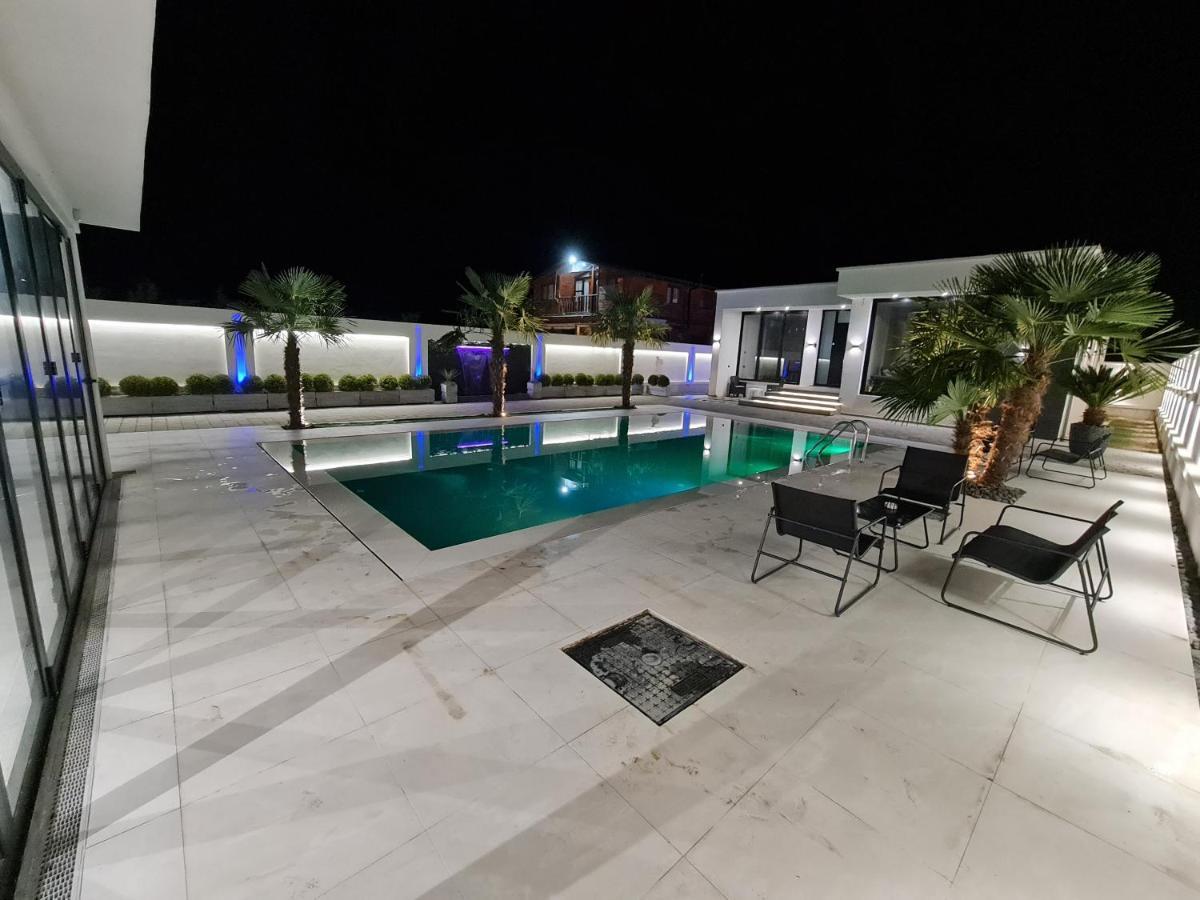 Lt Luxury Villa Rrushkull  Luaran gambar