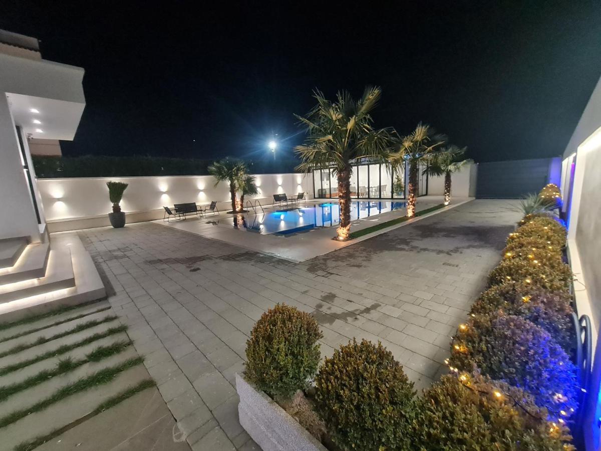 Lt Luxury Villa Rrushkull  Luaran gambar